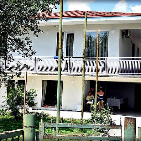 Guest House Qedi Jvari Esterno foto
